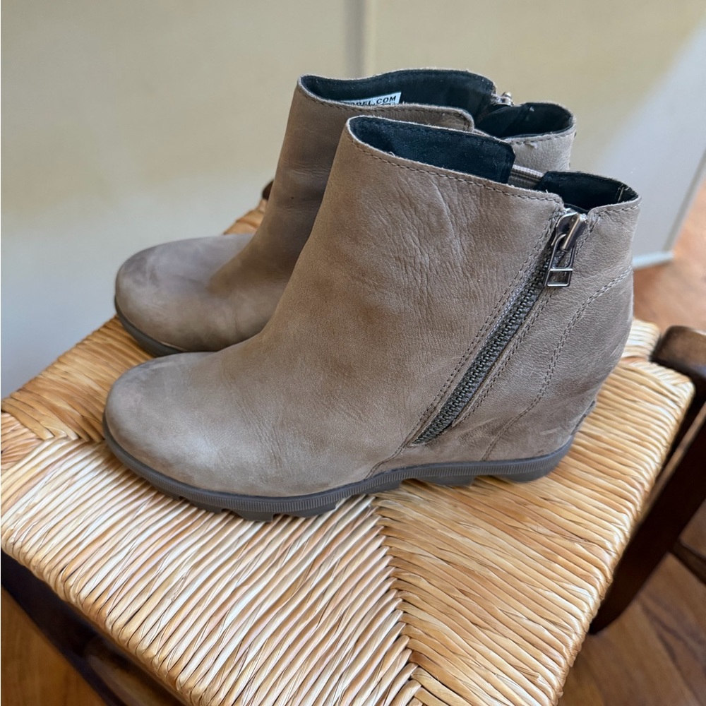 Sorel Women's Taupe Ankle Boots